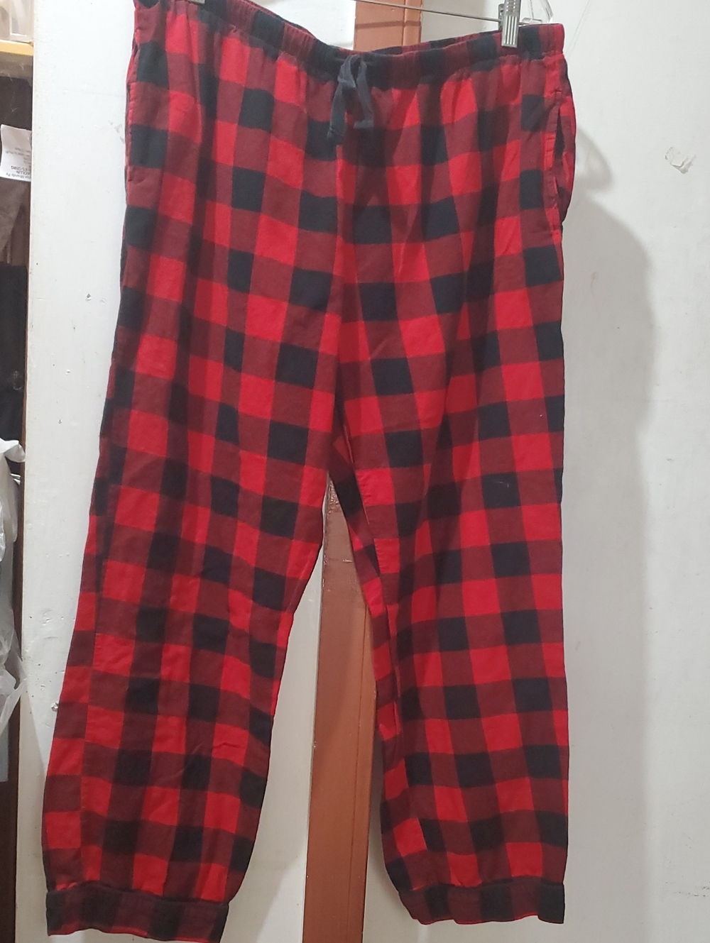 stars above Red and Black Buffalo Plaid Woman Pijama Joggers Size XXL